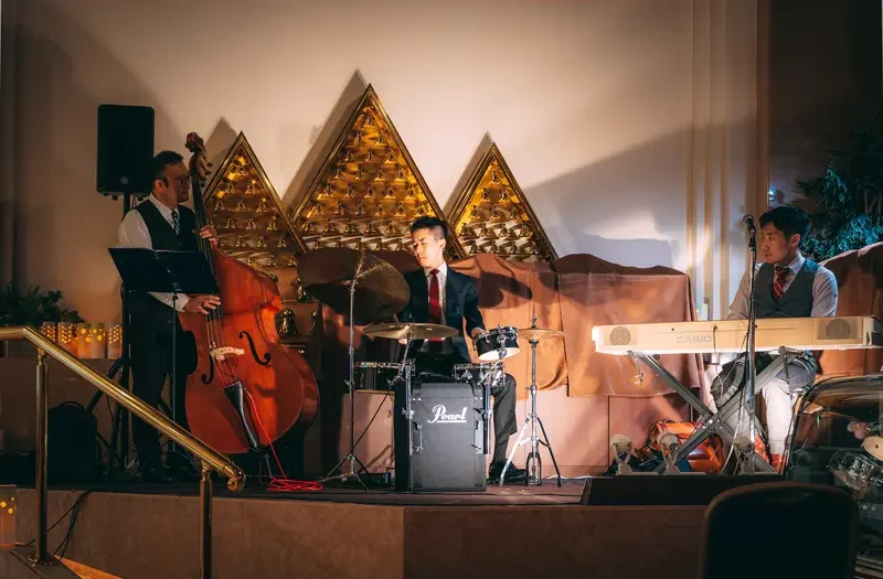 花街日本酒呑み歩きの風景