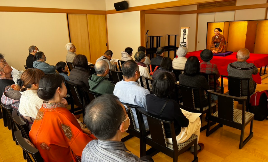 花街日本酒呑み歩きの風景